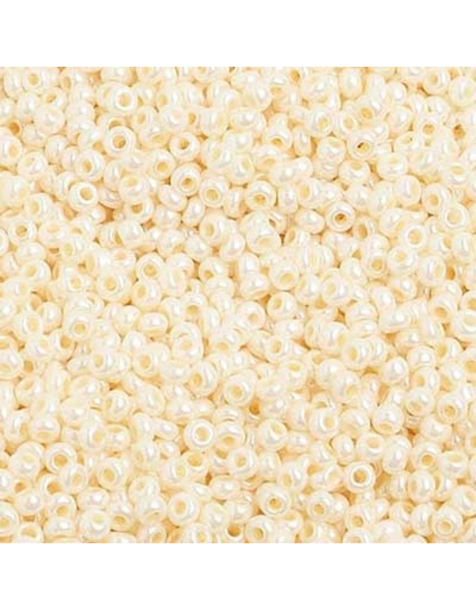 Czech 1470 10  Seed  Opaque Eggshell