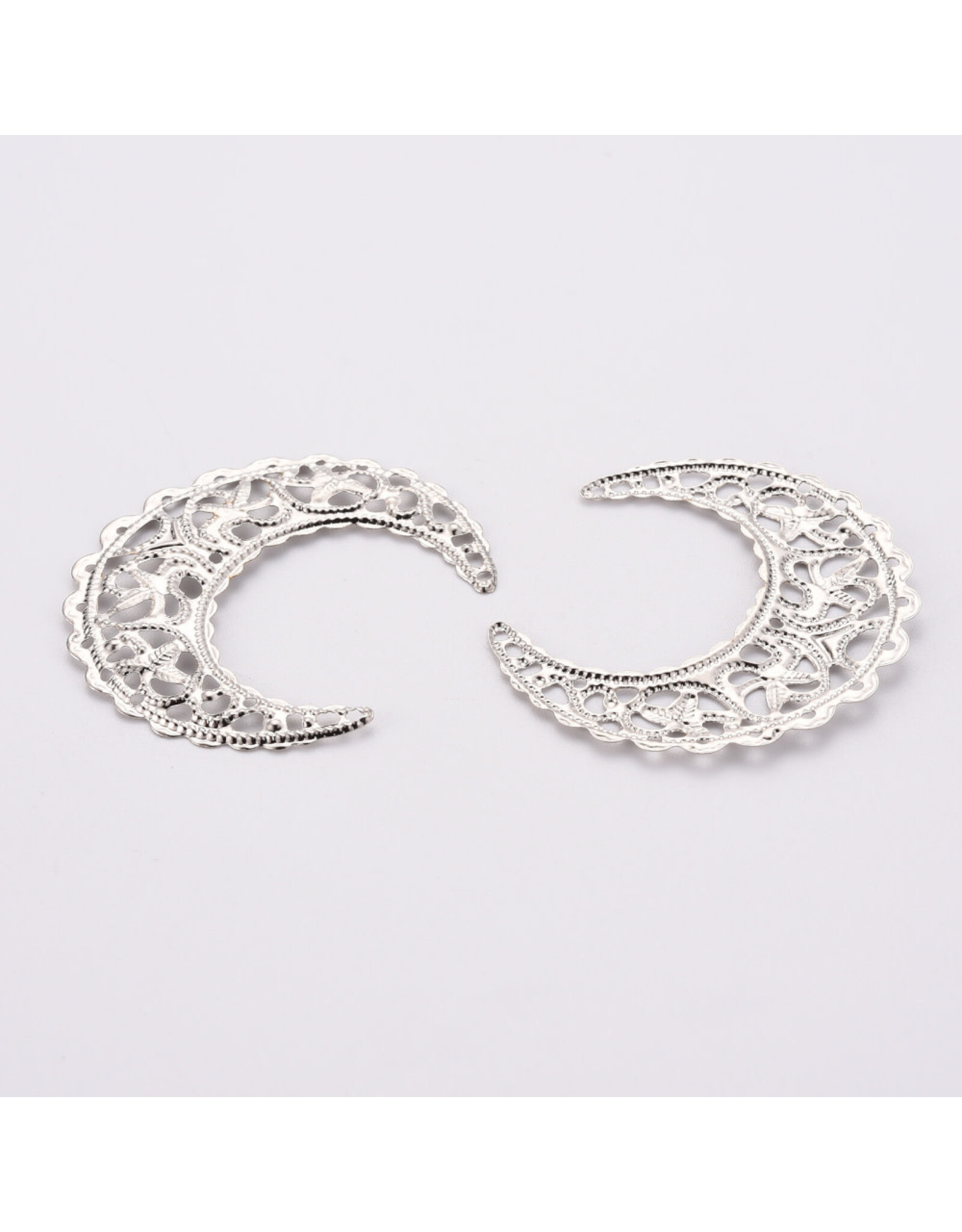 Moon Filigree Link  43x37mm  Platinum