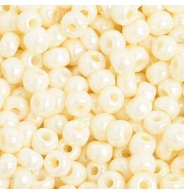 Czech 401710 6  Seed  Opaque Pearl Cream Ivory