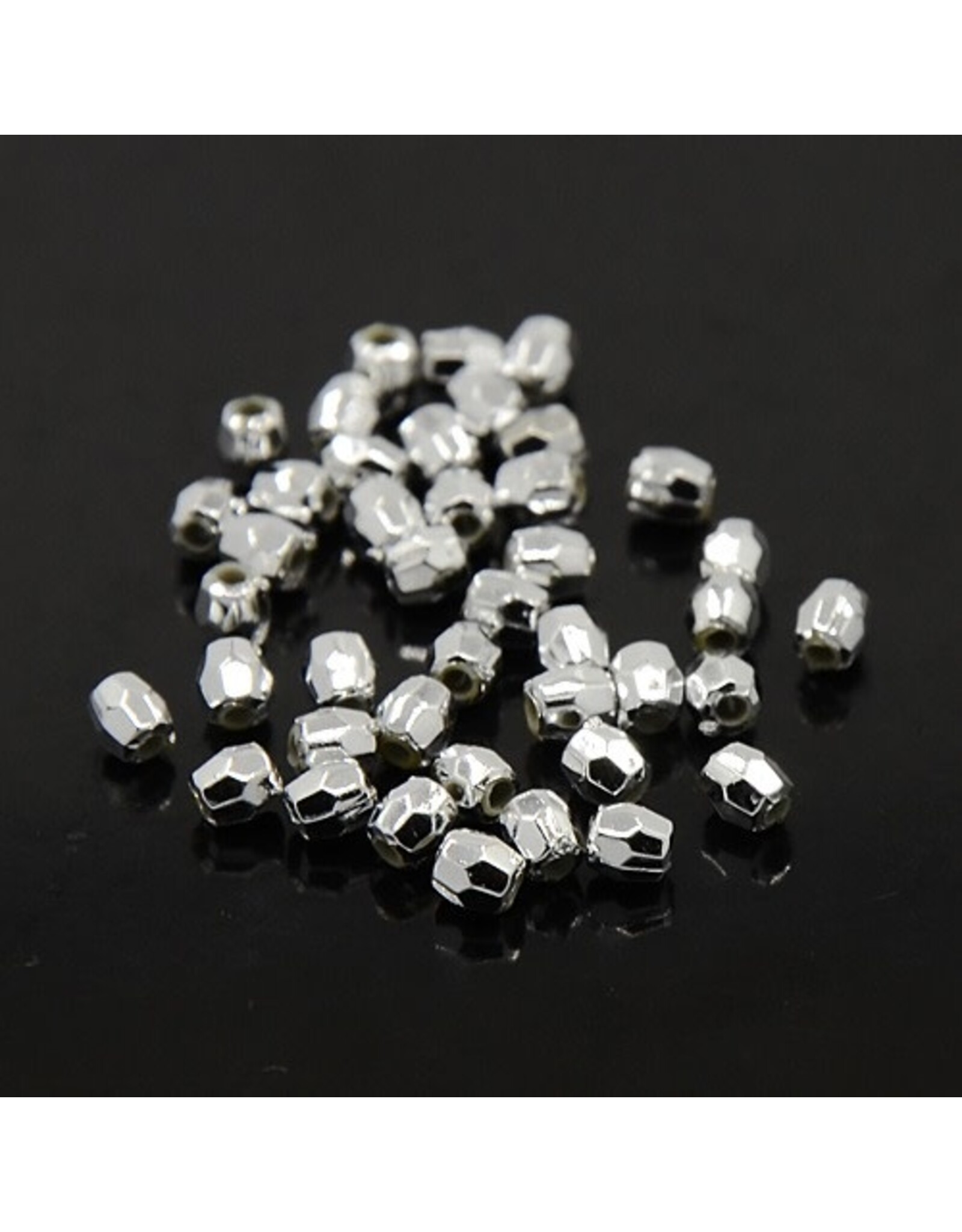 4mm  Faceted Silver   x500