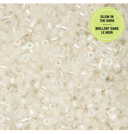 cb1116  11 Cylin Glow In Dark White AB  to Sky Blue c/l  12g