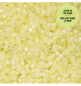 cb1122  11 Cylin Glow In Dark Yellow Ab to Yellow c/l  12g