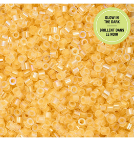 cb1126  11 Cylin Glow In Dark Golden Yellow Ab to  Yellow c/l  12g