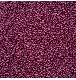 Czech 42112 10  Seed   Opaque Plum Dyed PermaLux