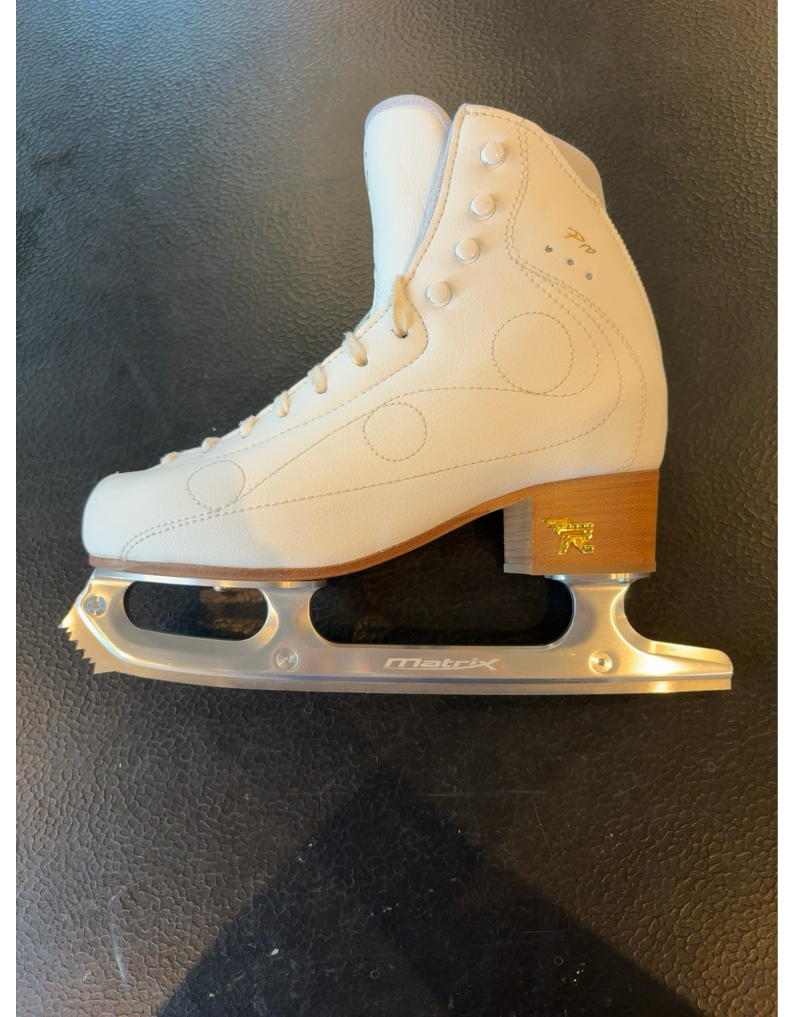 RISPORT Patins Risport Royal Pro 250 C usagés avec lames Matrix legacy 9 1/4