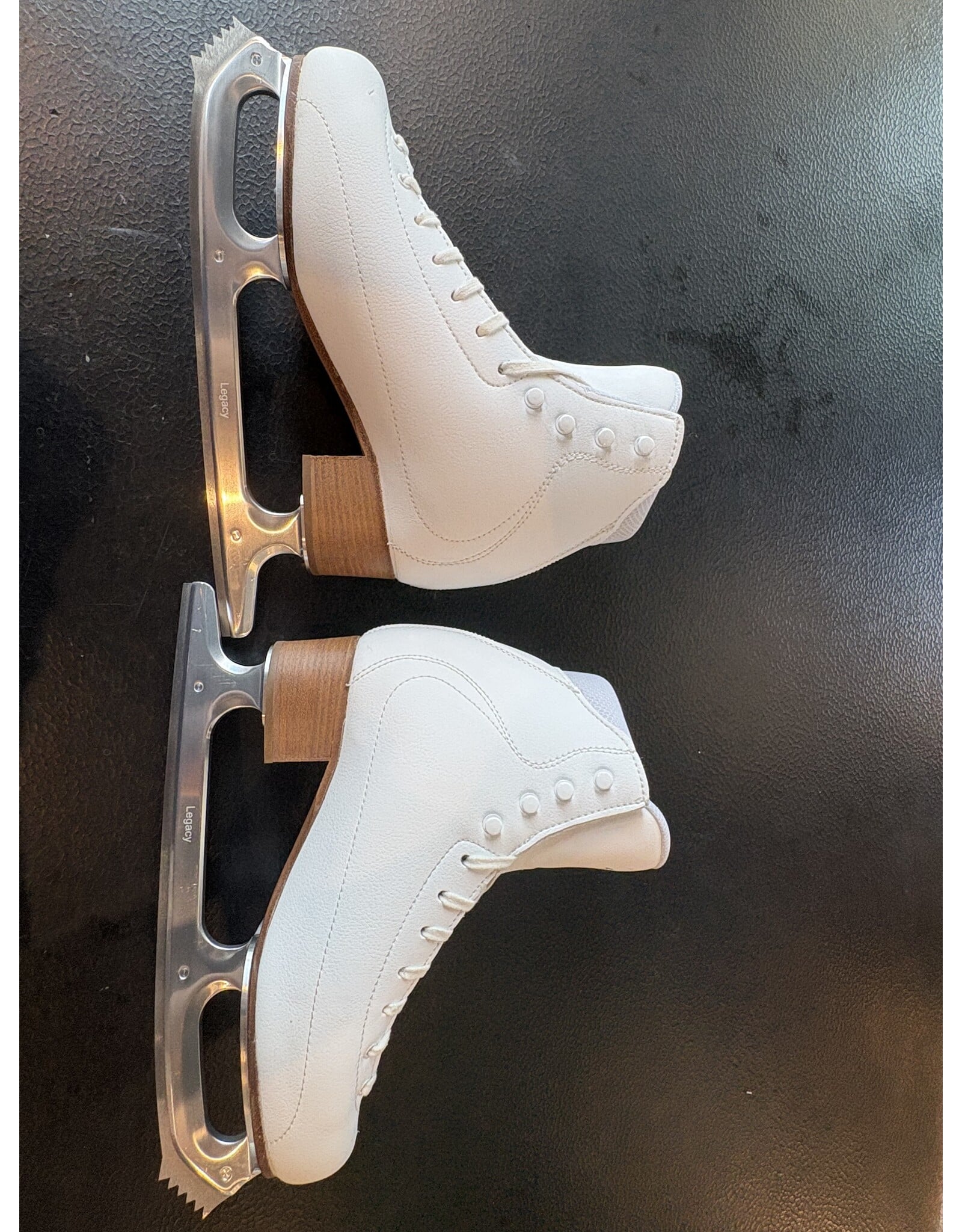 RISPORT Patins Risport Royal Pro 250 C usagés avec lames Matrix legacy 9 1/4