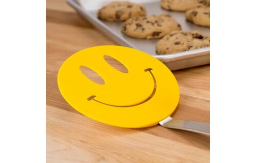 Spatulart Turner Smiley Face