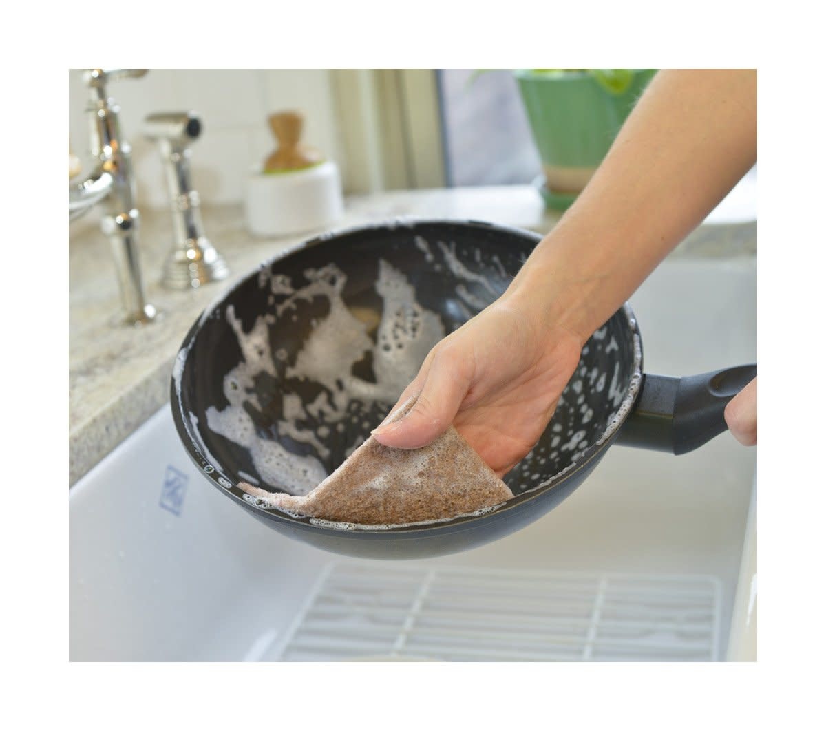 "Neat Nut" Walnut Shell Scour Pads S/3