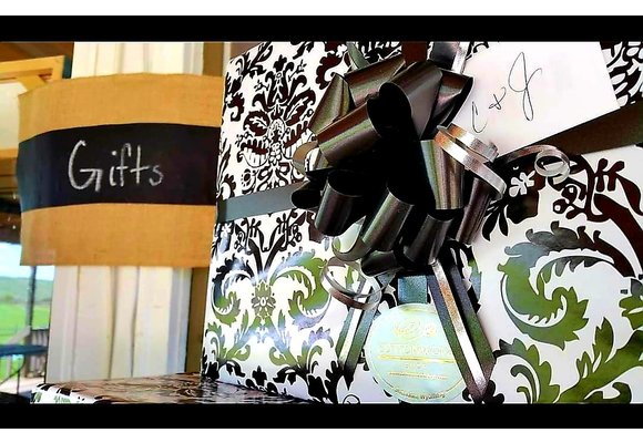 Complimentary Gift Wrapping