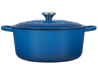 Signature Round Dutch Oven 7.25QT Marseille