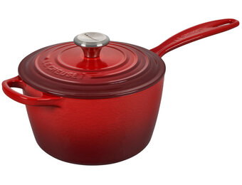 Signature Saucepan 2.25QT Cerise