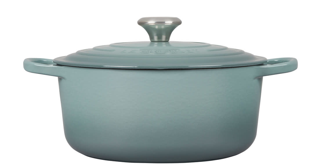 Signature Round Dutch Oven 5.5QT Sea Salt
