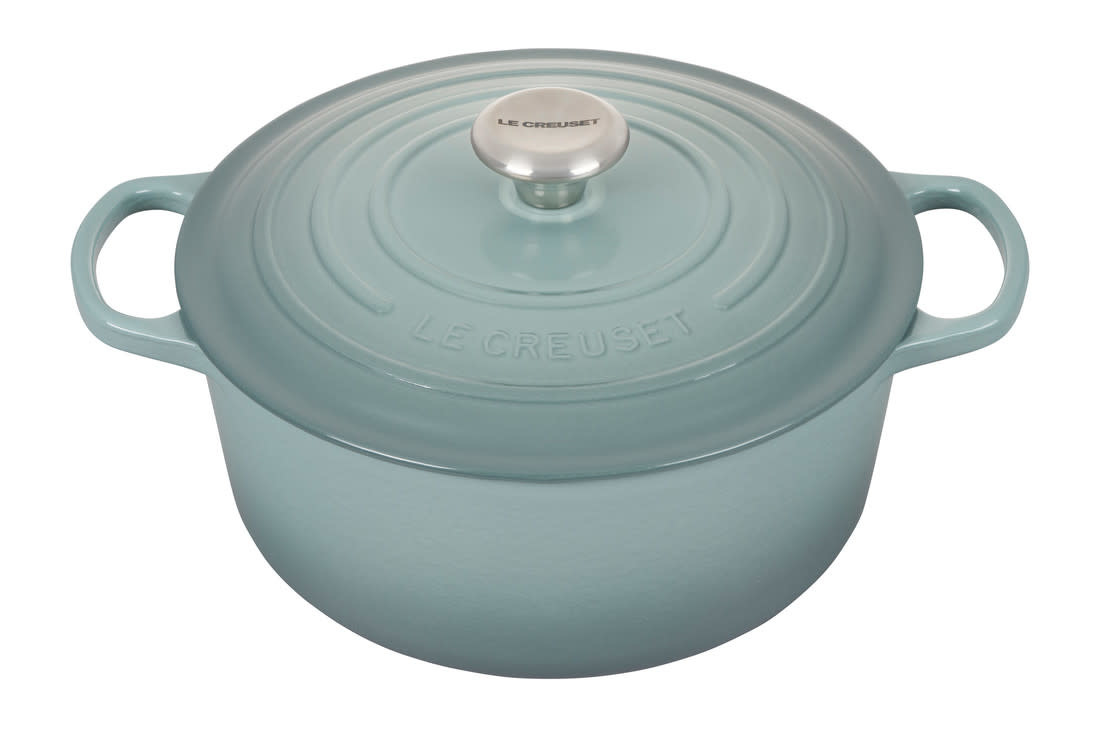Signature Round Dutch Oven 5.5QT Sea Salt