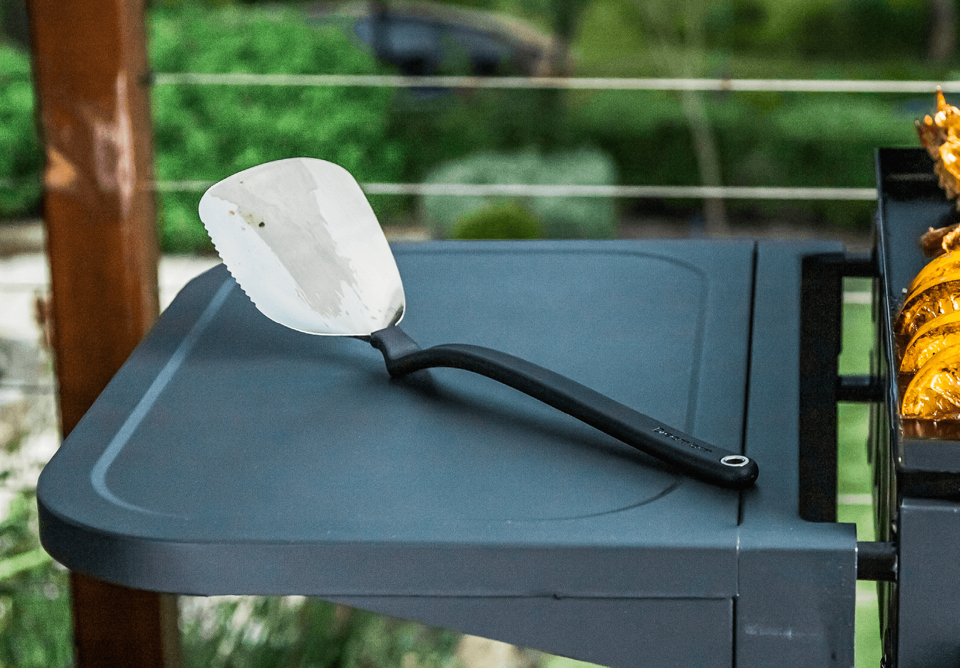 BBQ Chopula - The Chopping Sit Up Spatula