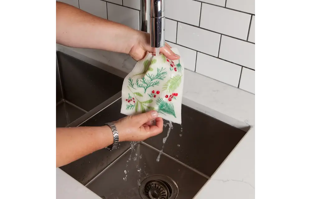 Swedish Cloth Bough & Berry