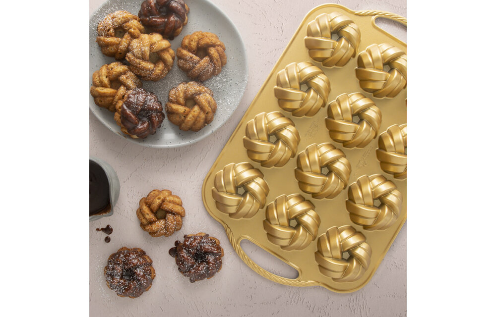 Bundt Pan Gold Braided Bites