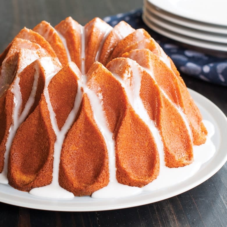 Bundt Pan Gold Crown 10 Cup