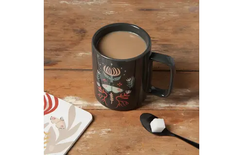 Mug Studio Far and Away