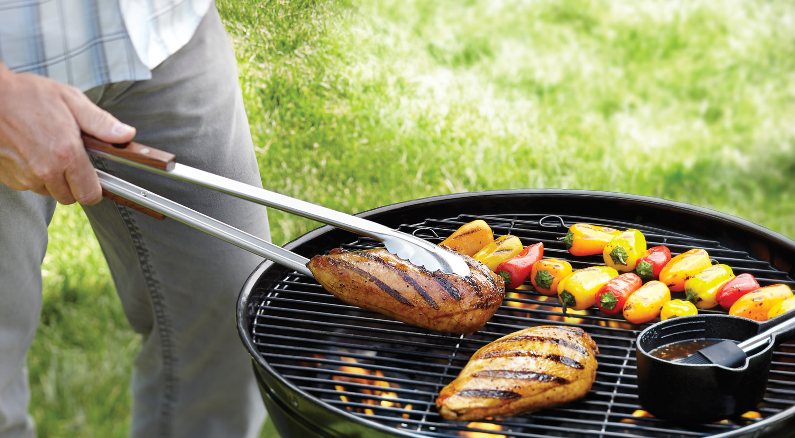 Outset Rosewood Extra-Long Locking Tongs