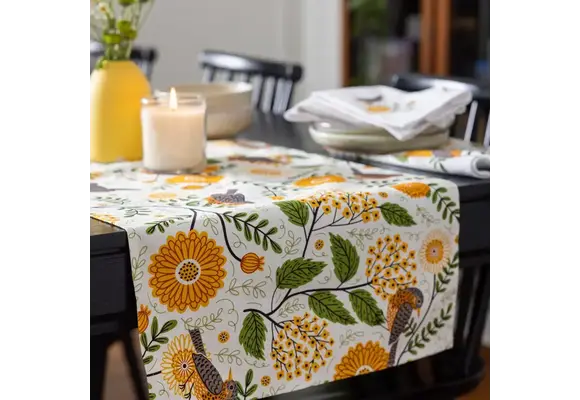 Mums + Robins Table Runner