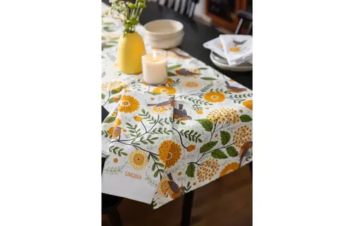 Mums + Robins Table Runner
