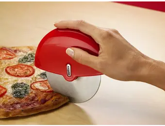 Handheld Pizza Knife