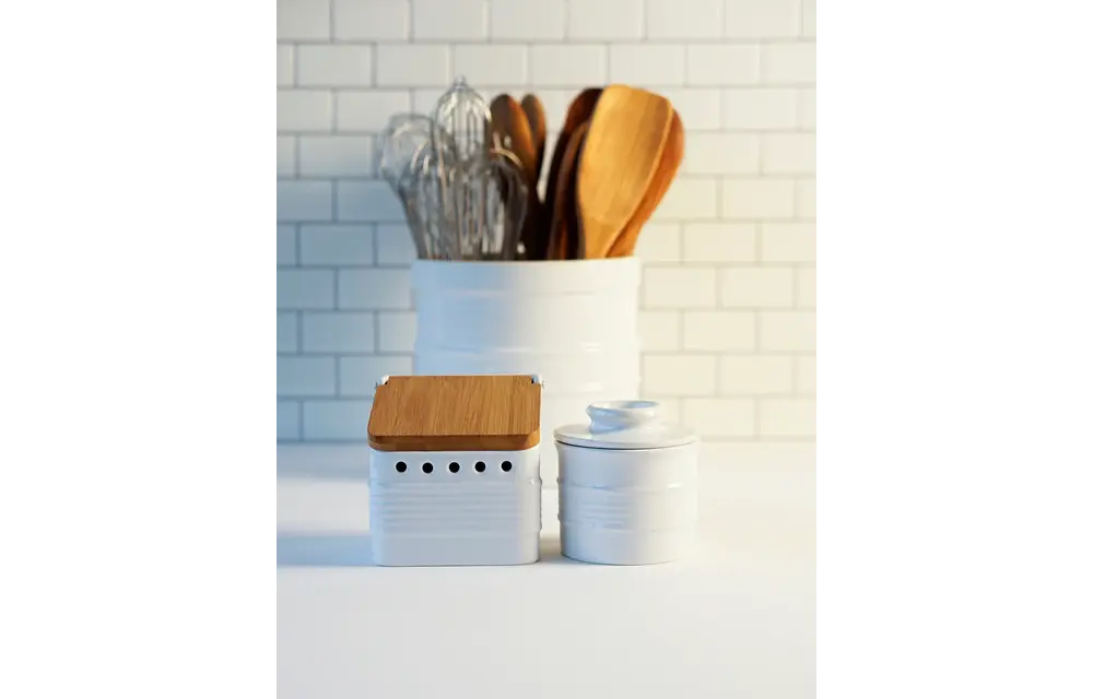 Stoneware Garlic Keeper