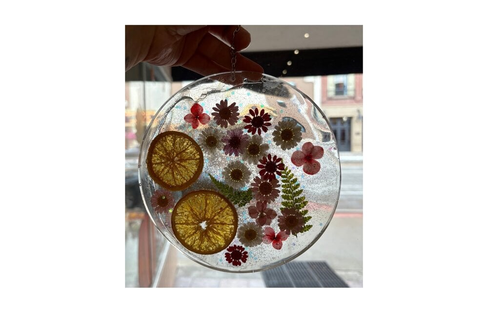 04/17/26 Create Your Own Suncatcher:  Art + Dinner 6PM