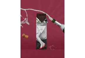 The "Blonde Bombshell" Bar (Dark Chocolate, Strawberries + Champagne)