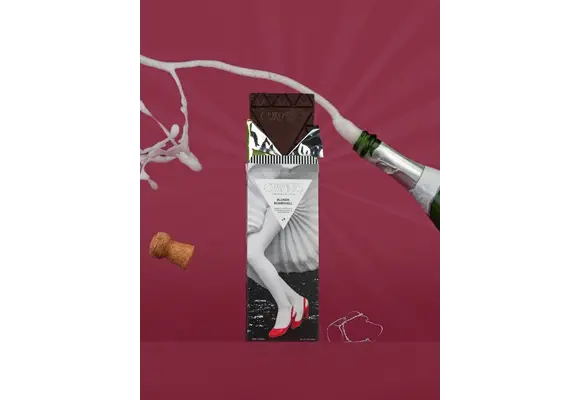 The "Blonde Bombshell" Bar (Dark Chocolate, Strawberries + Champagne)