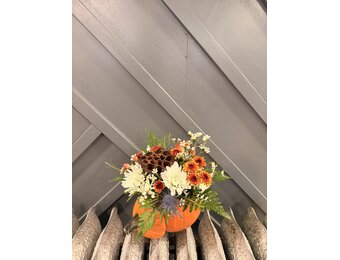 10/24/26 Floral Class: Pumpkin Centerpiece @6PM