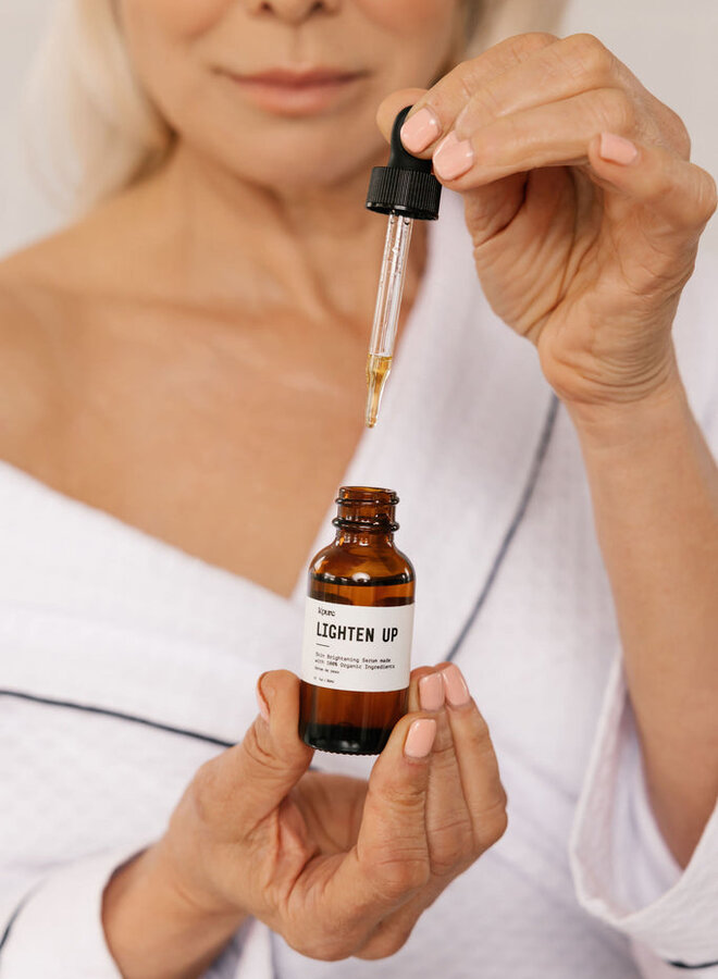 LIGHTEN UP SERUM