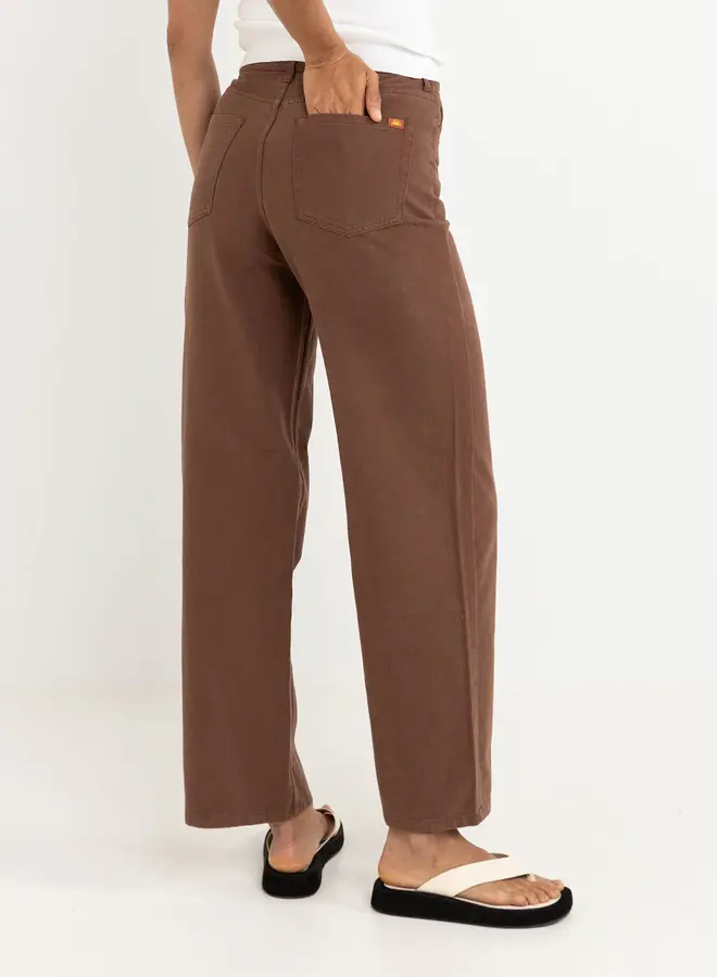 BEYOND RELAXED LEG PANT