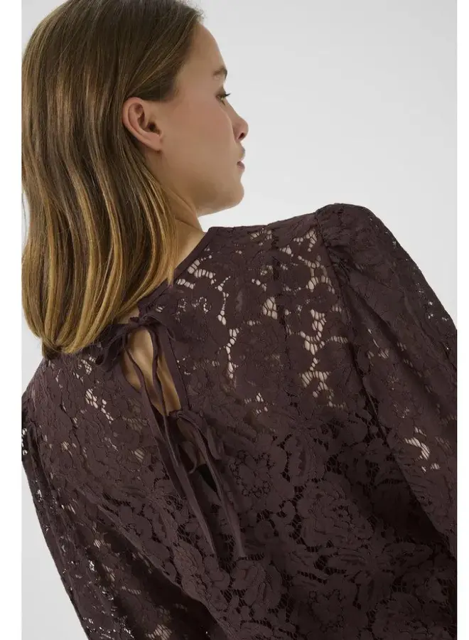 NOMI LACE BLOUSE