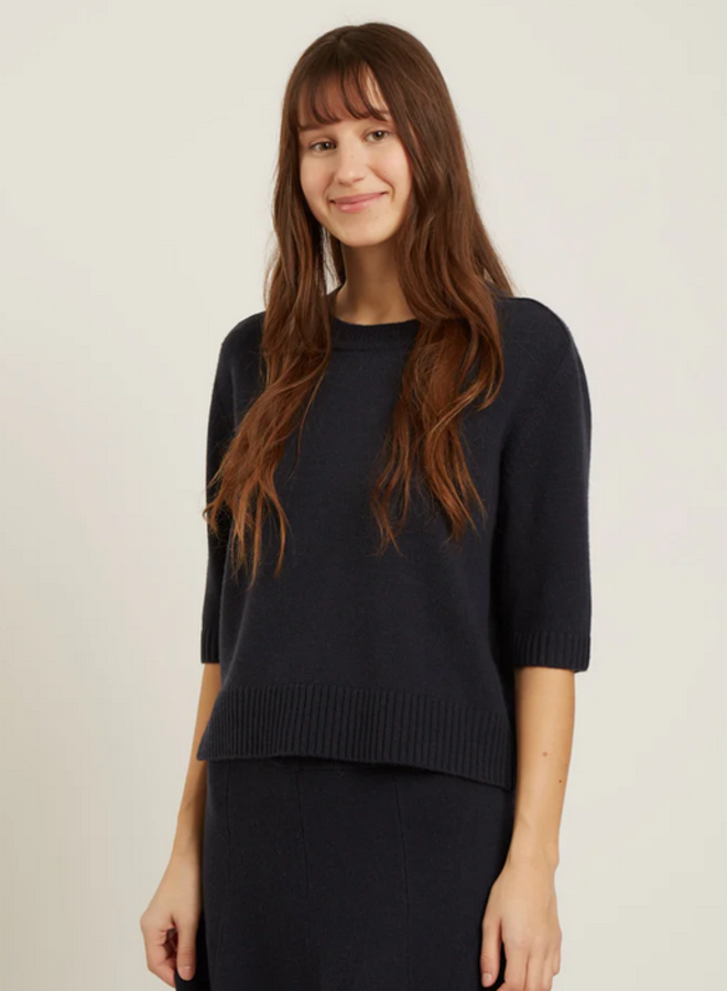 HOLLY SWEATER