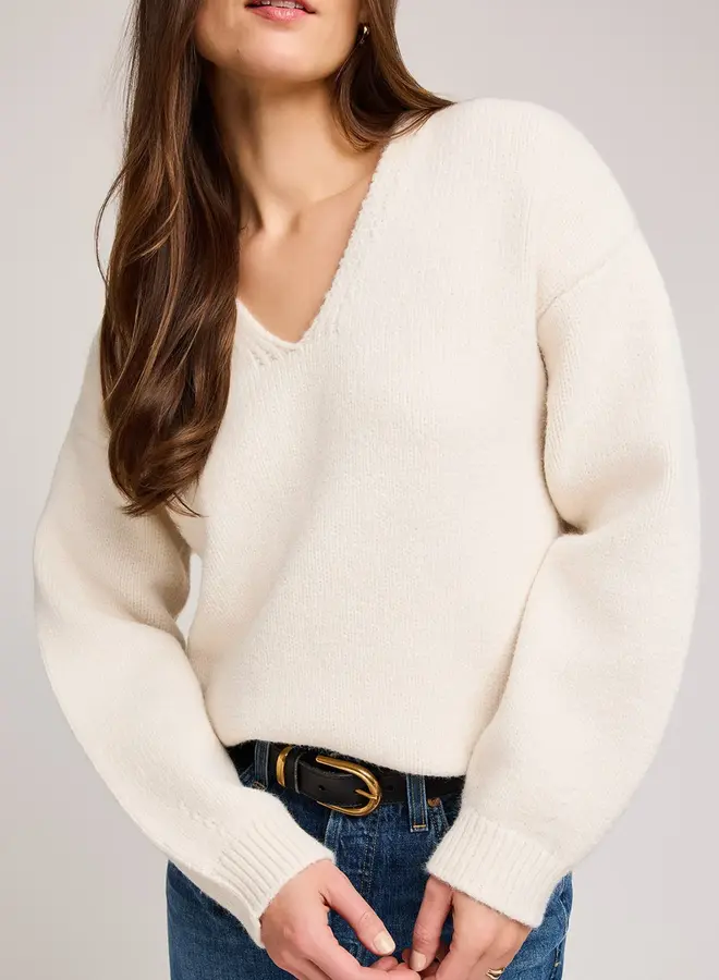 ANGELICA V-NECK SWEATER