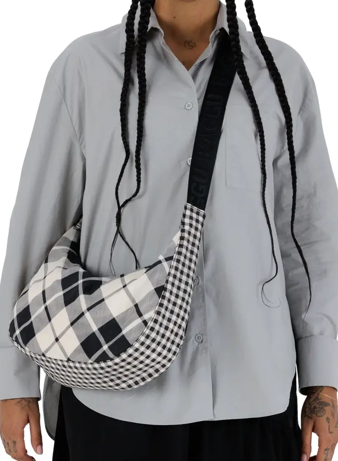 MEDIUM CRESCENT BAG