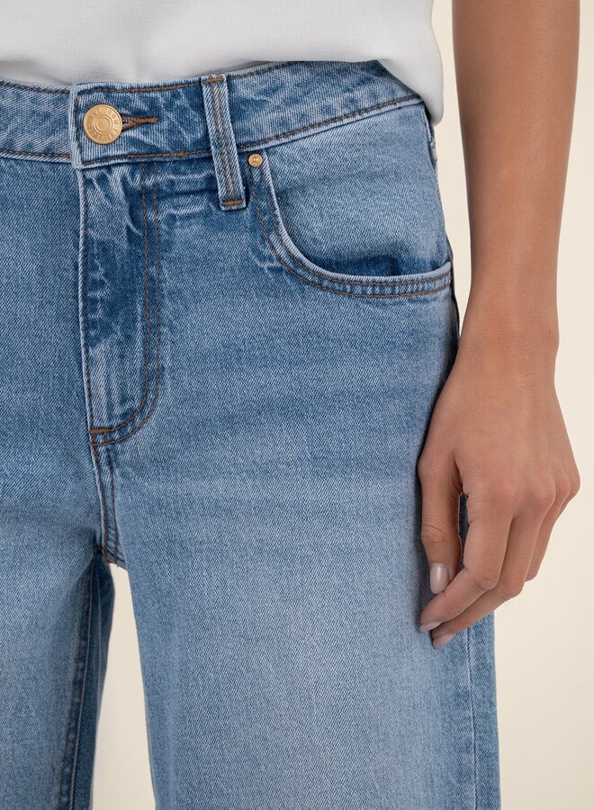 SELENA BAGGY LOW RISE