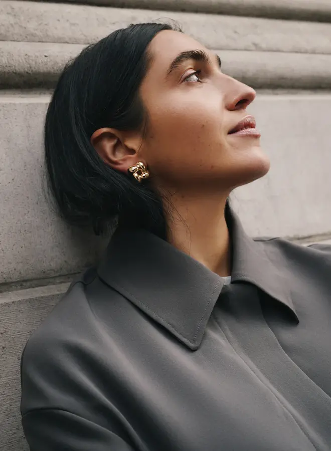 SMALL WOVEN SQUARE EARRING