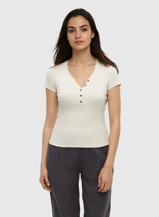 PINEWOOD TEE