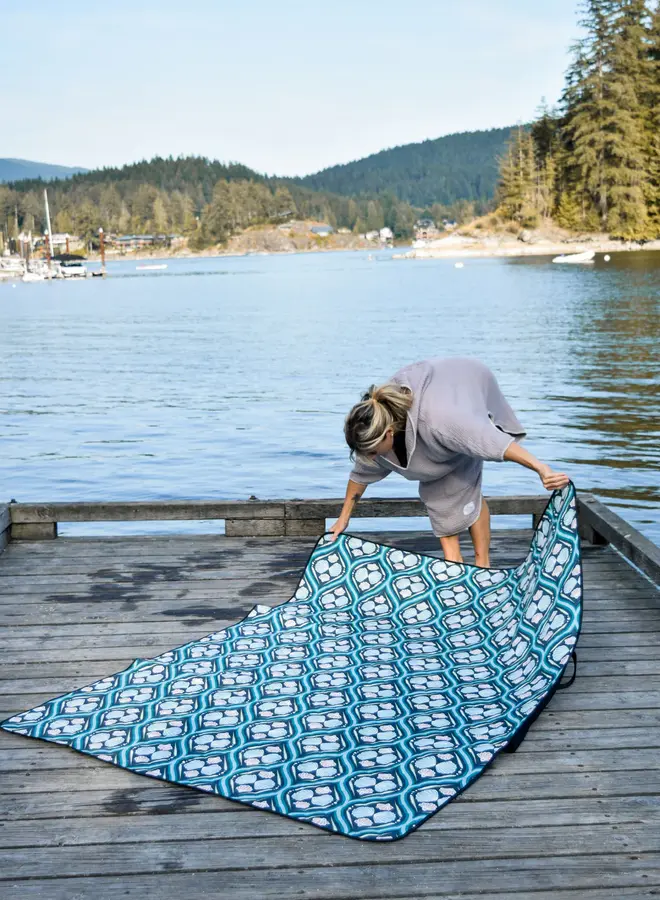 EXCURSION BLANKET