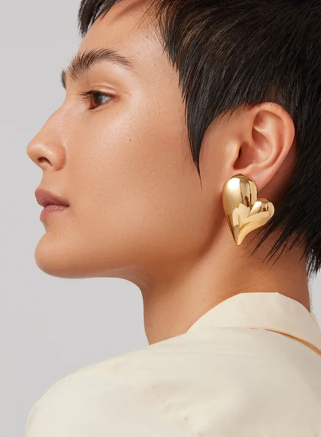 MEGA ART HEART BUTTON EARRING