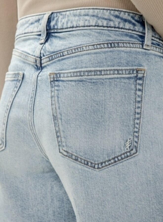 LOOSE & LOW SHORT