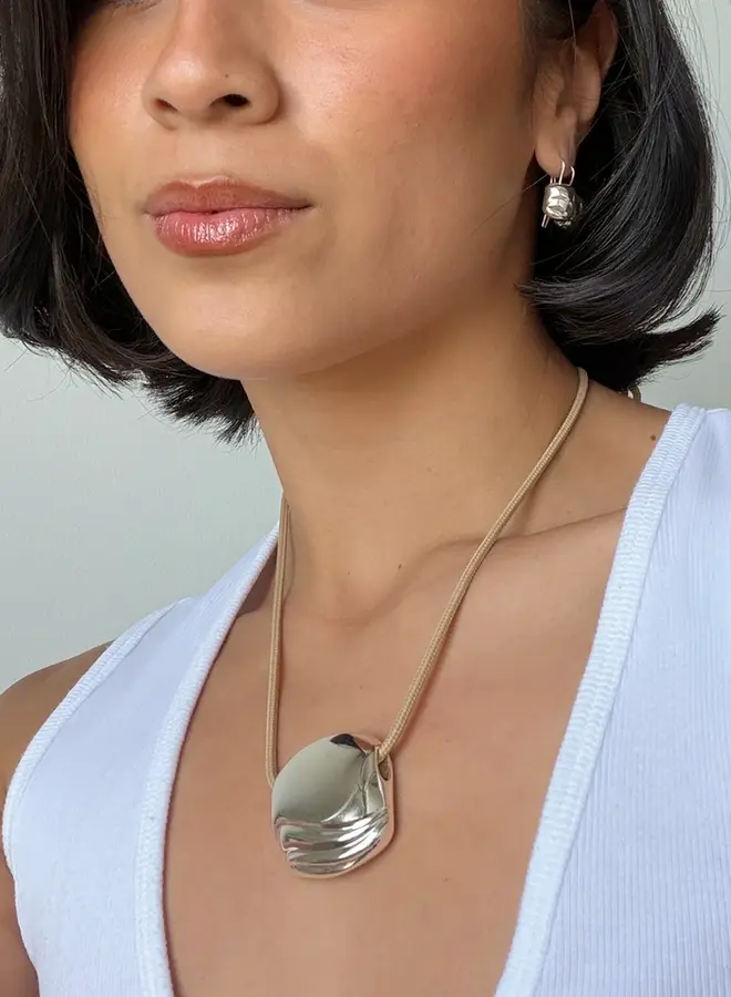 RUE ROPE NECKLACE