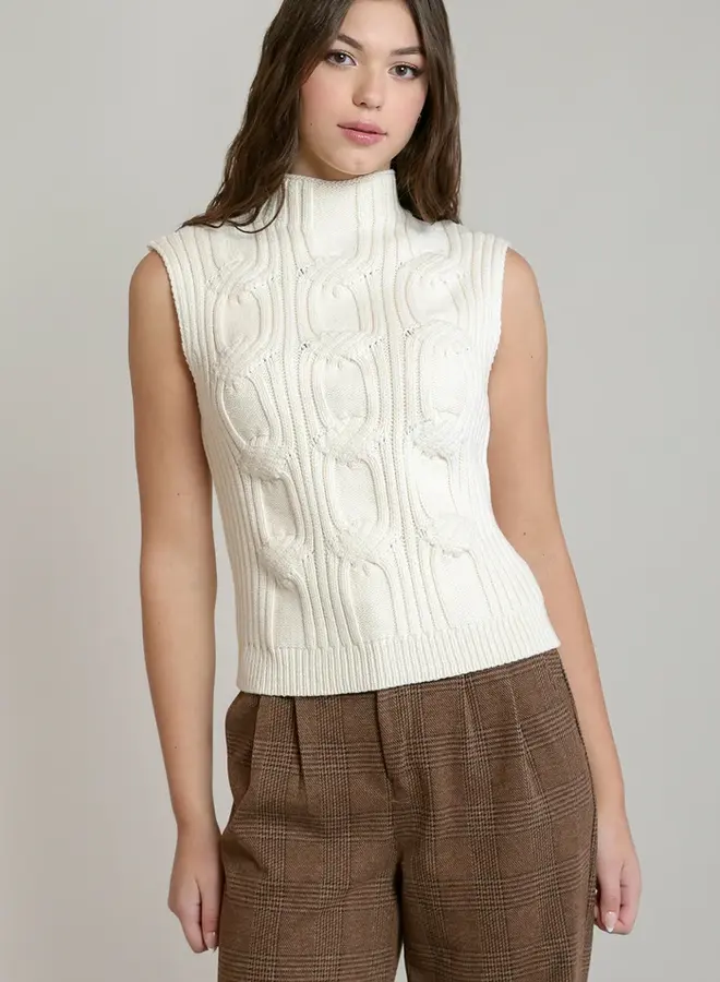 CABLE KNIT VEST