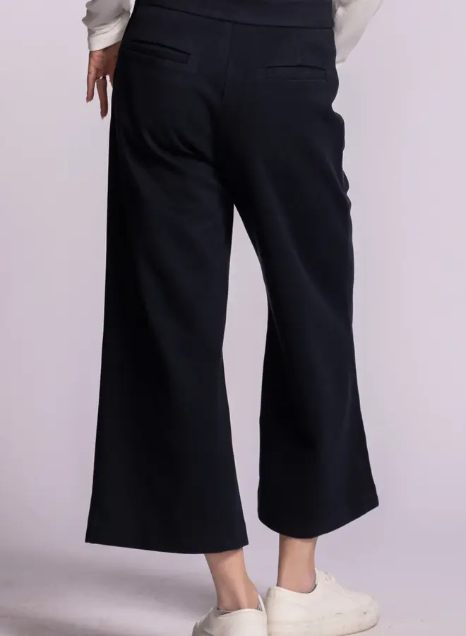 NADIA PANT