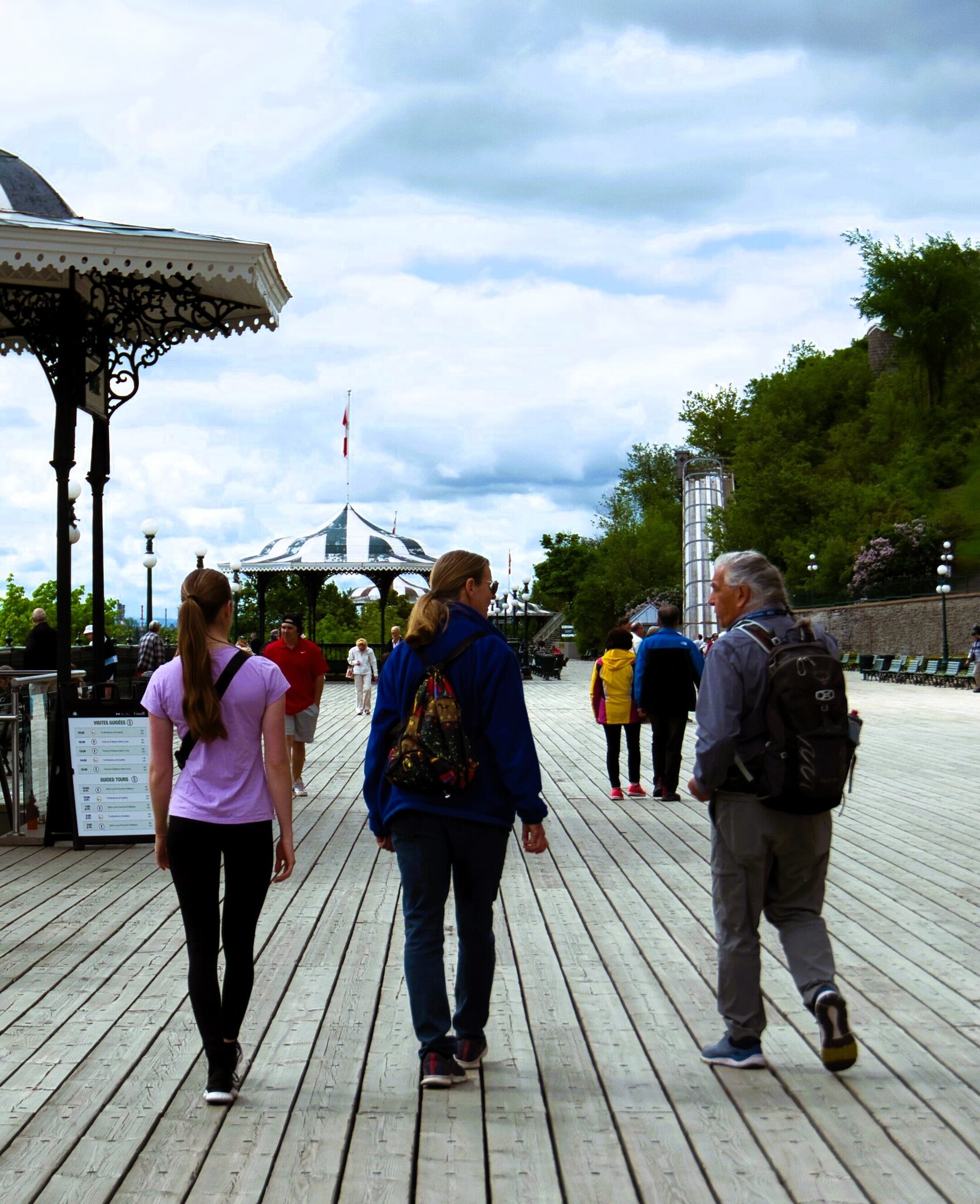 Quebec City Scenic Walking Tour - Echo Sports Tours