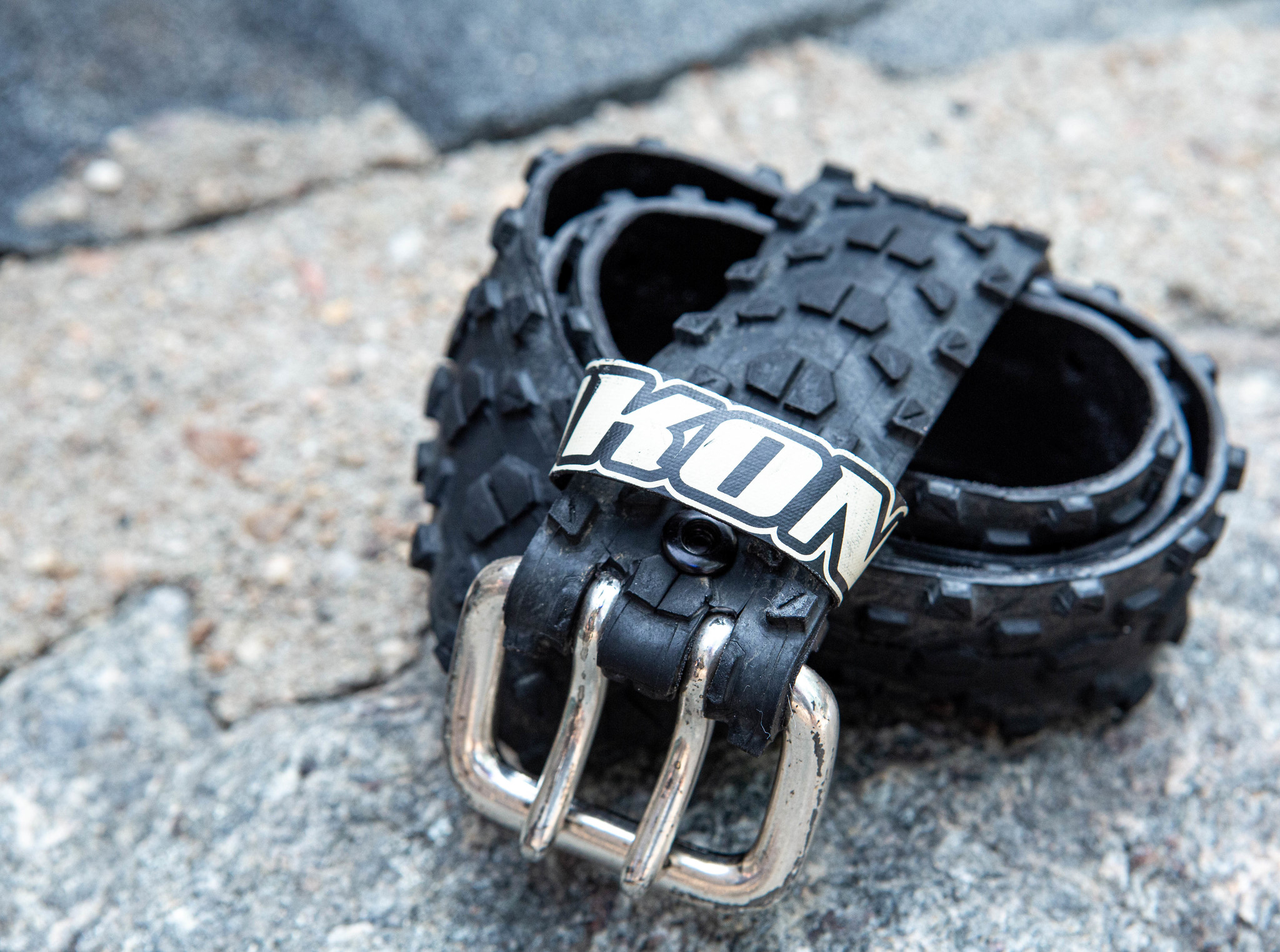 revelo: Recycled Bike Tire Belt