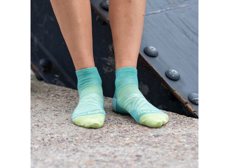Darn Tough Women's Run Quarter Ultra-Lightweight No Cushion Running Socks 1044
