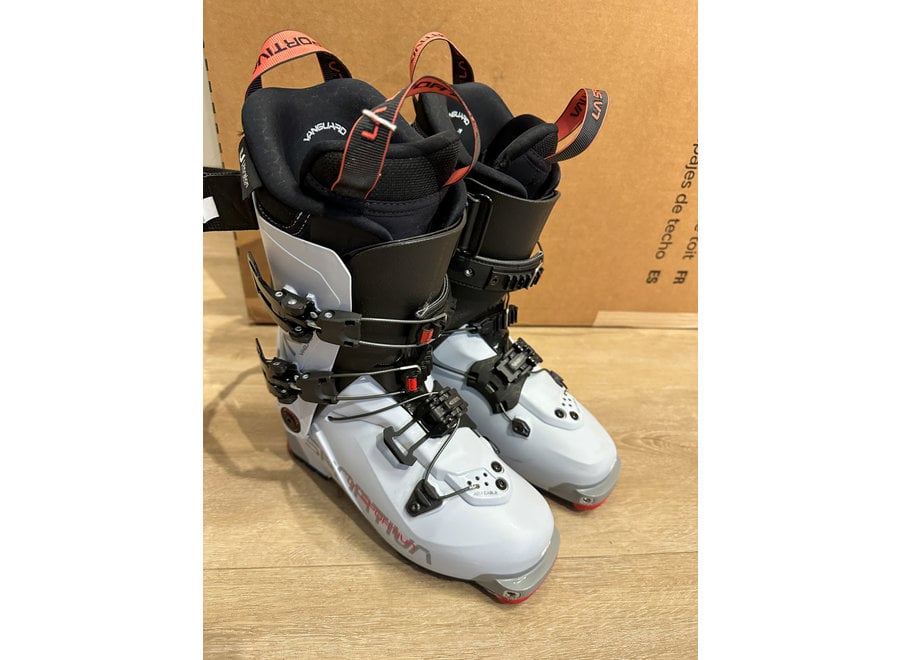 Used La Sportiva Women's Vanguard Ski Boots 22/23 25.5 LIGHT USE